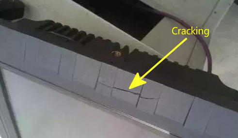 cracking-injection-molding-defects.jpg